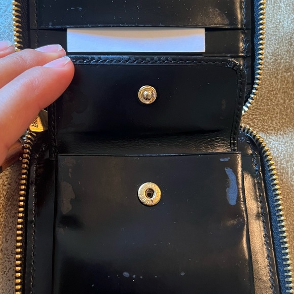 Authentic gucci wallet - Picture 6 of 7